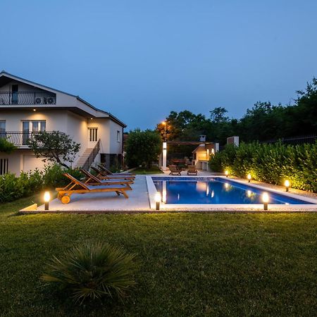Villa Latica Dicmo Ngoại thất bức ảnh