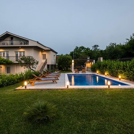 Villa Latica Dicmo Ngoại thất bức ảnh