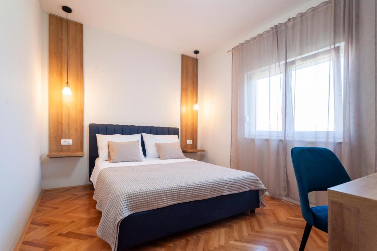 Villa Latica Dicmo Ngoại thất bức ảnh