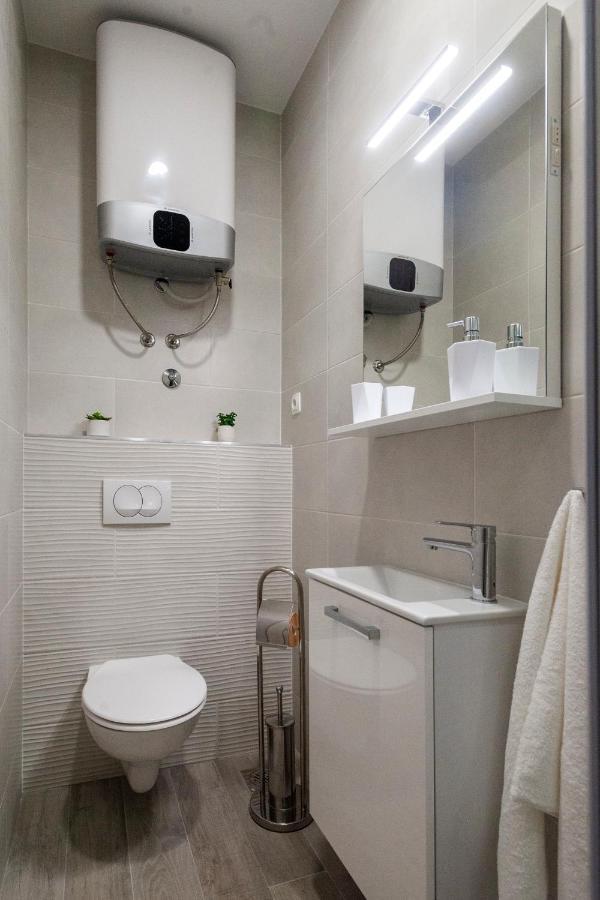 Villa Latica Dicmo Ngoại thất bức ảnh